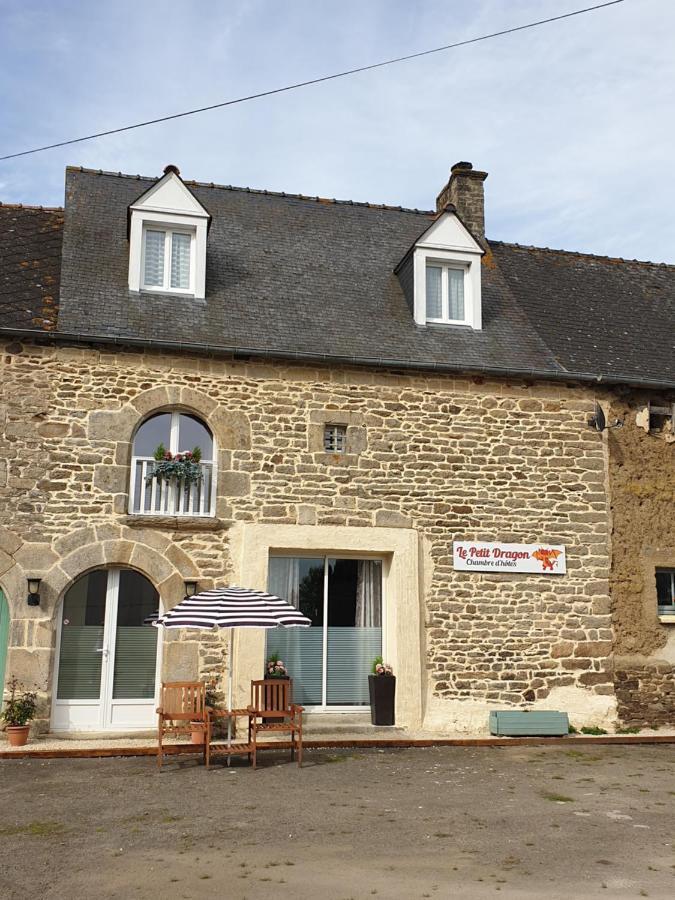 Bed and Breakfast Le Petit Dragon Plumaudan Exterior foto
