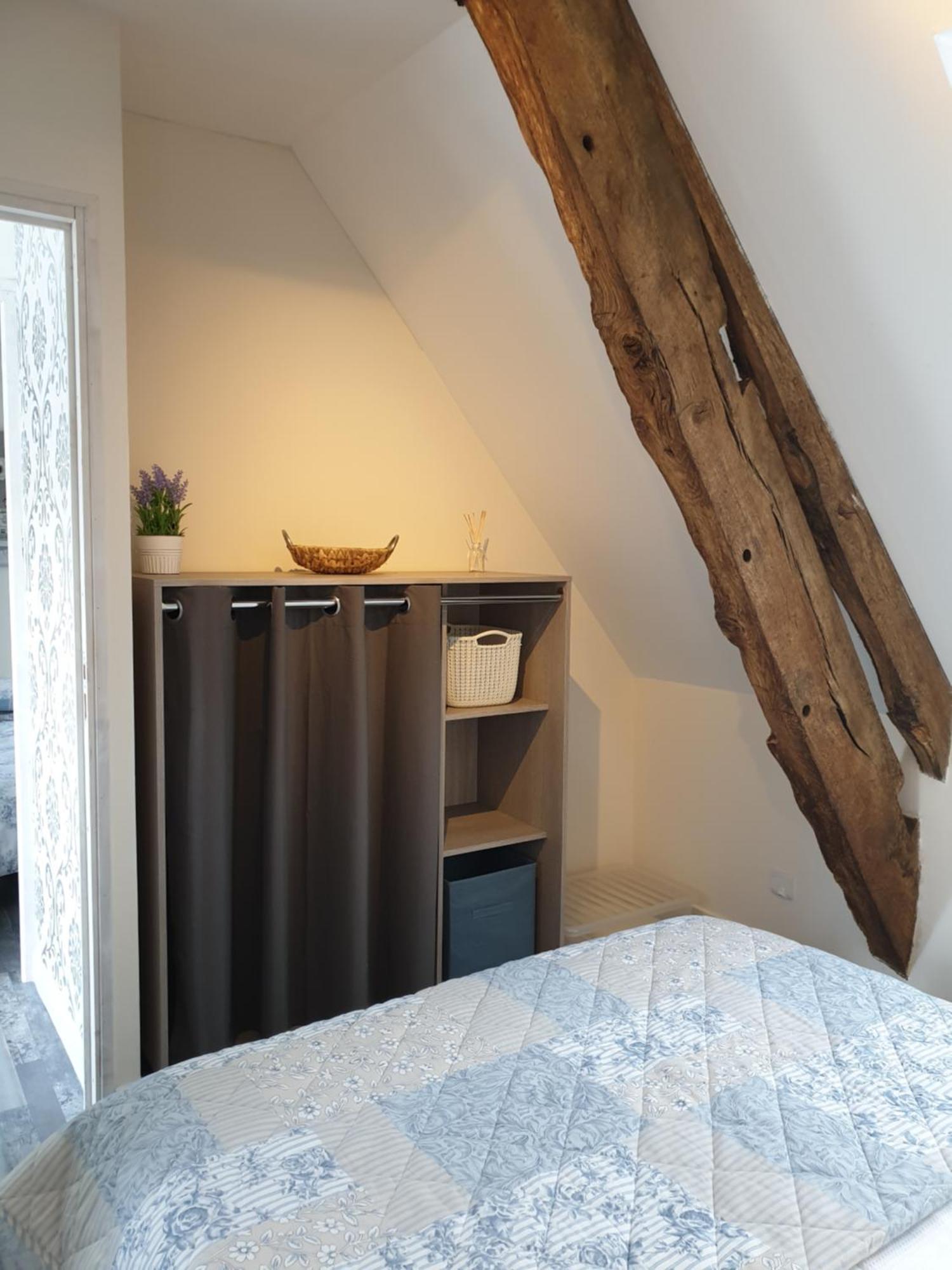 Bed and Breakfast Le Petit Dragon Plumaudan Habitación foto